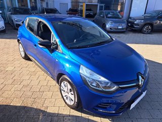 RENAULT Clio 0.9 tce moschino life 75cv