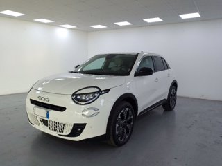 FIAT 600 1.2 hybrid la prima 110cv auto