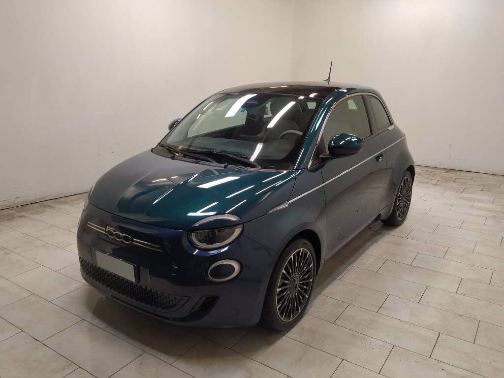 FIAT 500e 42 kwh la prima