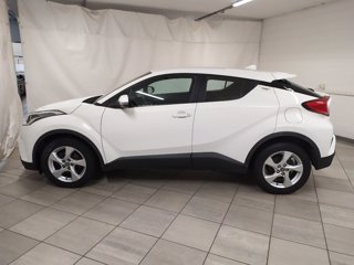 TOYOTA C-hr 1.2t active 2wd