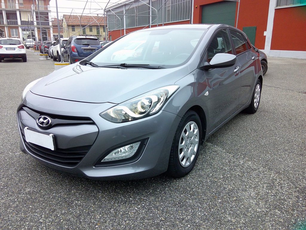 HYUNDAI I30 5p 1.6 crdi comfort 110cv
