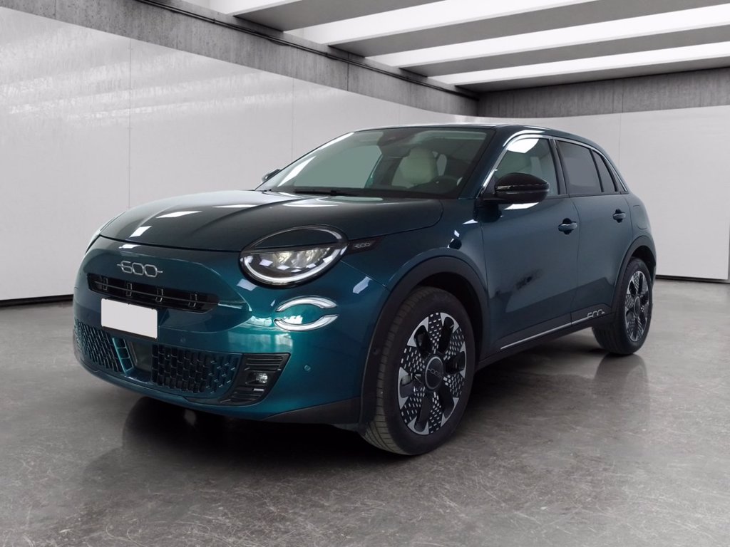 FIAT 600 1.2 hybrid la prima 110cv auto