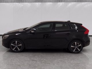 VOLVO V40 2.0 d2 kinetic my17