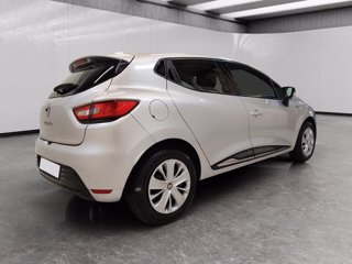 RENAULT Clio 0.9 tce moschino life 75cv