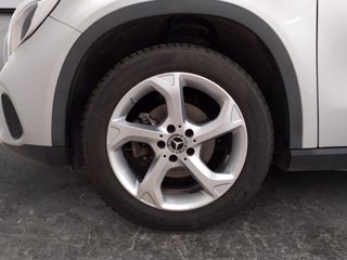 MERCEDES Gla 200 d premium 4matic auto