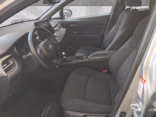TOYOTA C-hr 1.8h lounge 2wd e-cvt my18