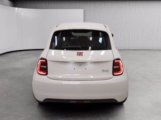 FIAT 500e 42 kwh (red)
